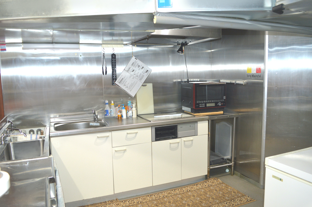 シェアキッチン 滋賀 出店 料理 バンズ